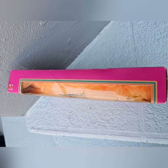 1984 Peaches n Cream Barbie - Picture 5 of 10